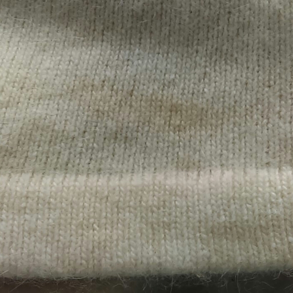 Vintage cardigan, beading on shoulders. LambsWool - Picture 6 of 8